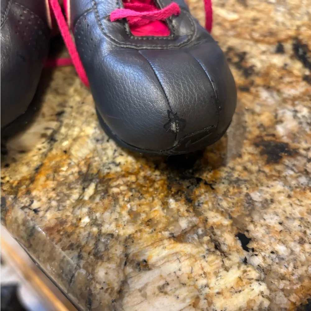 Nike Shox Toddler Sneakers – Size 9C •